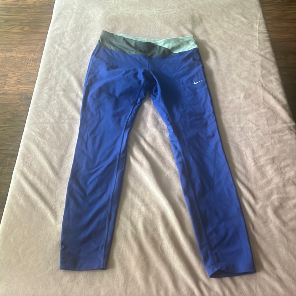 Nike leggings